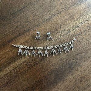 Chloe + Isabel Adventine Jewelry Set